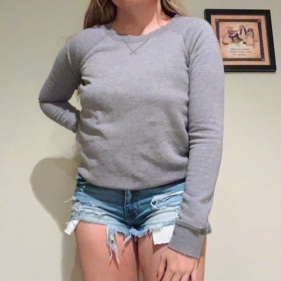 American Eagle Outfitters Tops - American Eagle // Grey Sweatshirt